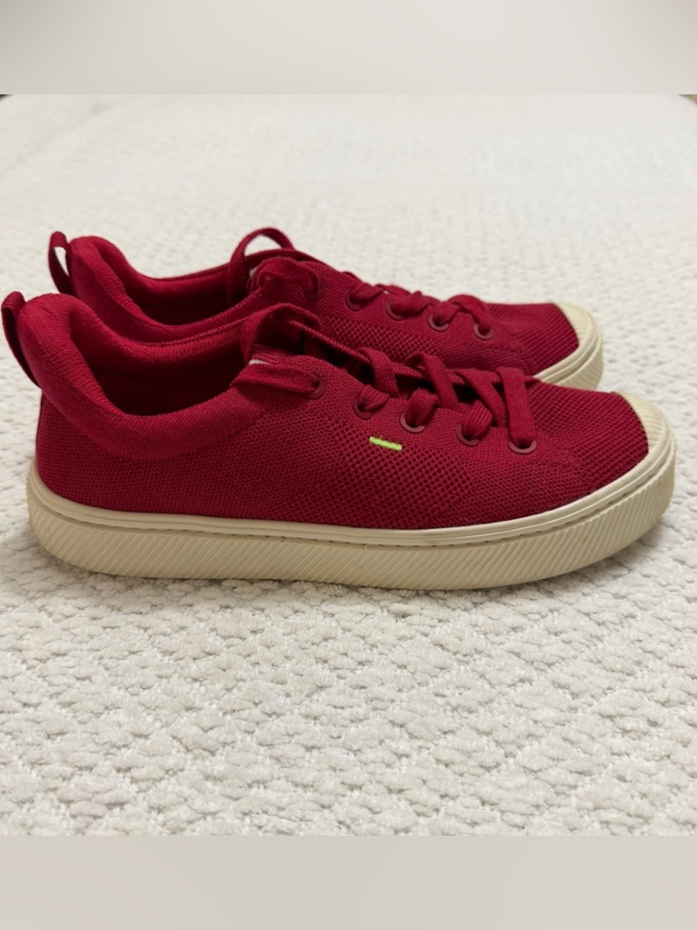 Cariuma Unisex Ibi Low Top Knit Sneaker Red Casual Shoes Women’s 10 Men’s 8.5